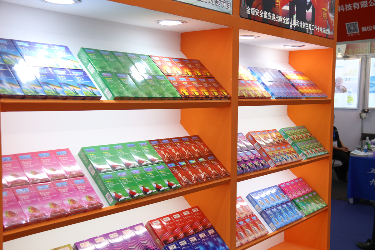 產(chǎn)品有特色、價(jià)格好操作，康祥避孕套閃亮國藥會(huì)！(圖3)